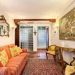 Canal-fresco-rialto * البندقية