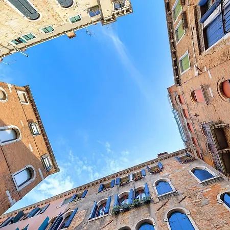 Canal-fresco-rialto